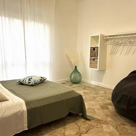 Fuori Ci Sta Il Mare! *